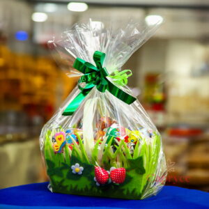 Coșuri împachetate de Paște